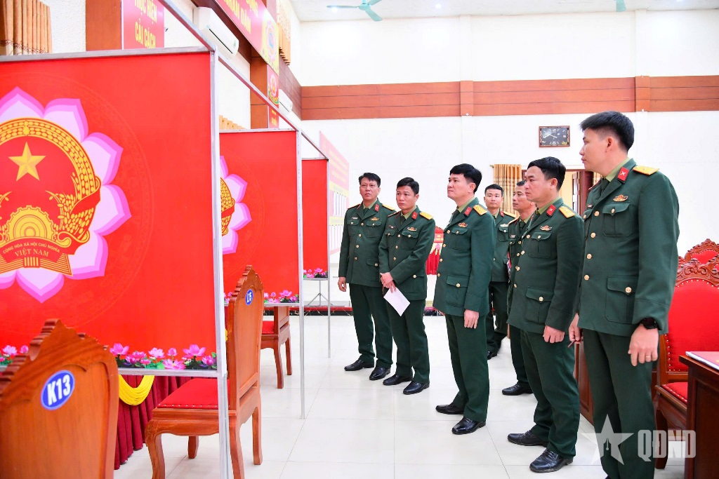 Sư đoàn 324 (Quân khu 4): Hơn 320 buổi tuyên truyền, phổ biến luật bầu cử đại biểu Quốc hội, đại biểu Hội đồng nhân dân